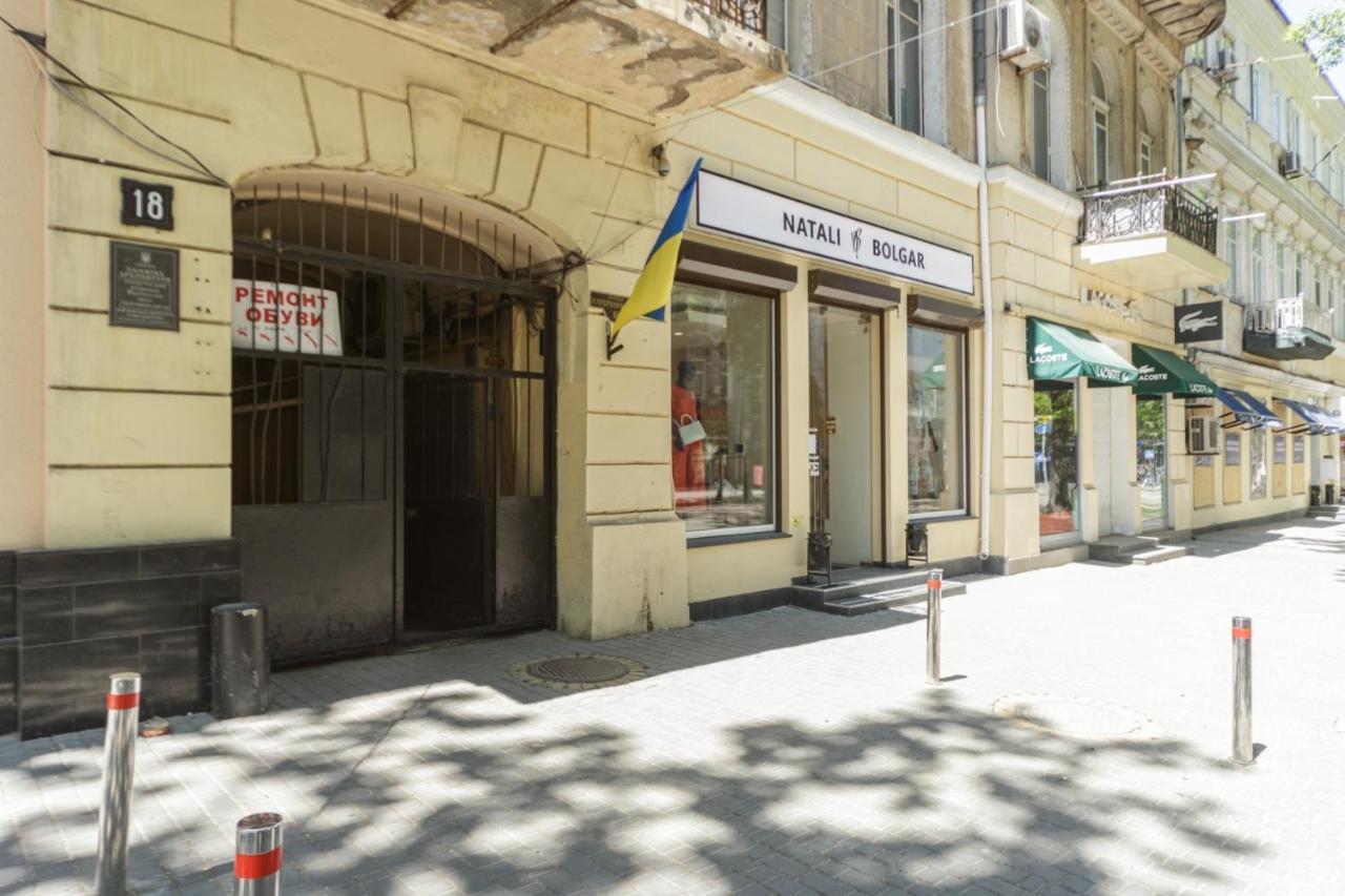 Comfortable Apartment In The Very Center Of Οδησσός Εξωτερικό φωτογραφία